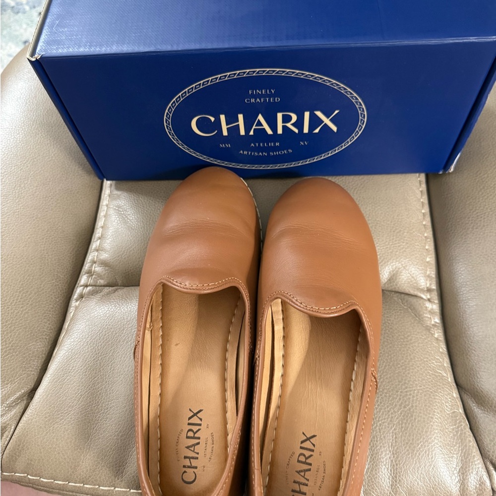 Tan Slip-On Loafers with Streamlined Design size 39 Euro